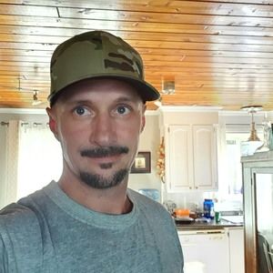 Meet your Posher, Adam